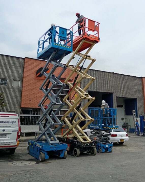 ELEVADORES DE TIJERA - Imagen 5